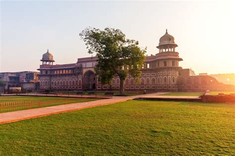 Premium Photo | Beautiful sunrise in agra fort, courtyard view, india.