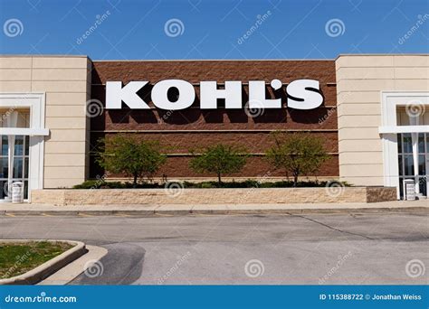 Kohl`s Retail Store Location. Kohl`s Is Accepting Amazon Returns Free ...