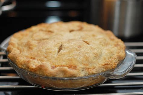 In Michelle's Kitchen: Basic Buttery Pie Crust