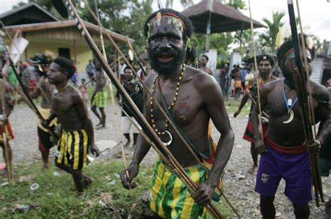 Mengenal Budaya Indonesia: Suku Dani