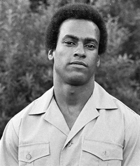 Huey P. Newton – Filmes, Biografia e Listas na MUBI