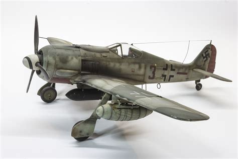 Focke Wulf Fw 190 F8 1:32 Revell | Wwii aircraft, Model airplanes, Ww2 planes