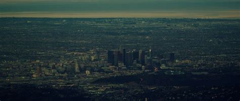 Los Angeles skyline. (nightcrawler, non webm) : r/HighQualityGifs