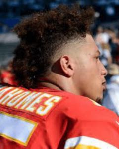 Patrick Mahomes haircut - with real life photos - Dr HairStyle