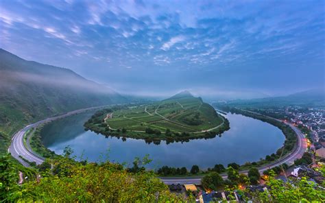 Sander Poppe Landscape Photography — Bremm, Mosel, Germany More photos on...