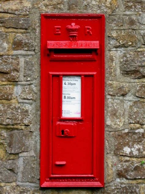 Edward VII wall mounted post box,... © P L Chadwick :: Geograph Britain and Ireland