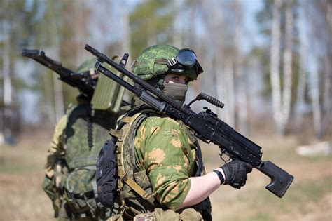 Russian SpetsNaz during tests of a prototype of an upgrade to the PKP Pecheneg GPMG called PKP-M ...