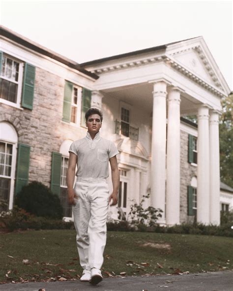 Cómo es Graceland, la mansión donde enterrarán a la hija de Elvis ...