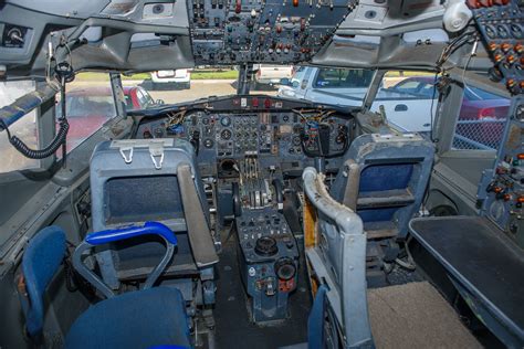 Boeing 727 cockpit | More modern than the Boeing 377 cockpit… | Flickr