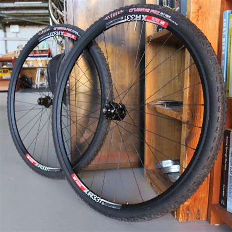 Andrews DT Swiss XR331 and SP Dynamo Gravel wheelset - Melody Wheels