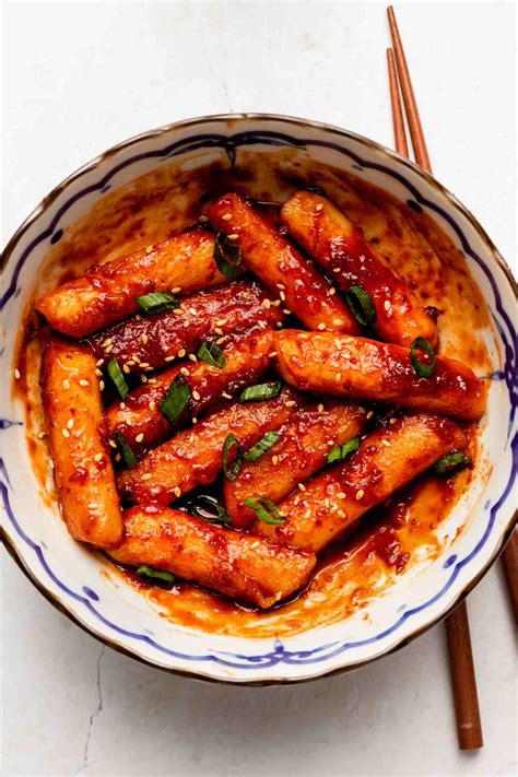 Pan Fried Tteokbokki (떡볶이) - Okonomi Kitchen