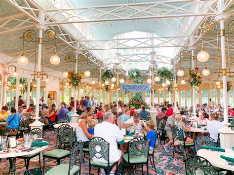 16 Best (And Worst!) Magic Kingdom Restaurants - Disney Trippers