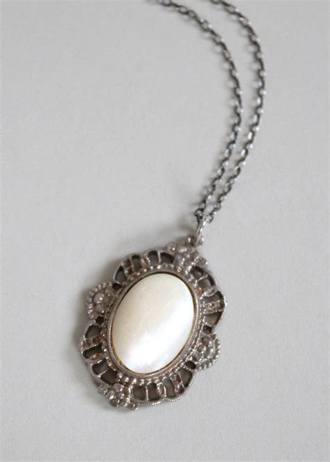 Vintage 1910s Mother of Pearl Pendant Necklace | Raleigh Vintage