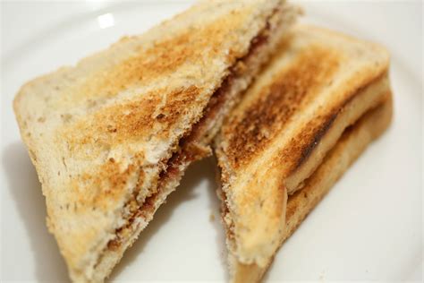 How to Make Peanut Butter and Jelly Toast: 7 Steps (with Pictures)