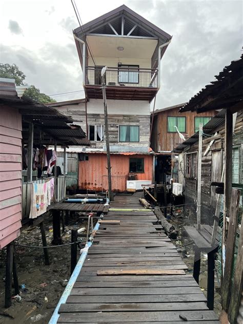 Water Village (Kampung Air), Tanjung Aru, Sabah : r/malaysia