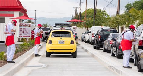 In-N-Out Burger opens a new drive-thru at its original OC location ...