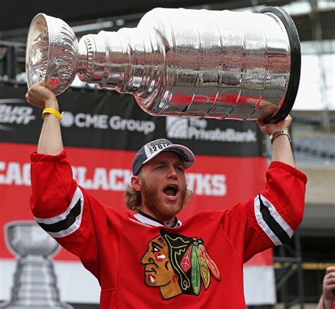 Stanley Cup Shows Up at Jimmy Buffet Concert, Patrick Kane Now Sports a ...