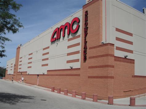 AMC Showplace Niles 12 in Niles, IL - Cinema Treasures