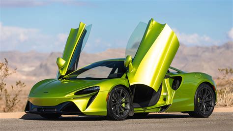 2023 McLaren Artura Review: The Supercar Worth Getting Excited About