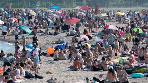 Ontario premier shocked by images of packed Toronto beaches, warns ...