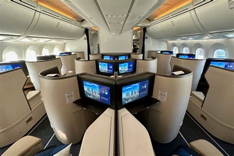 Reviewing Lufthansa’s newest and best-ever business class on the Boeing 787 Dreamliner - Plane ...