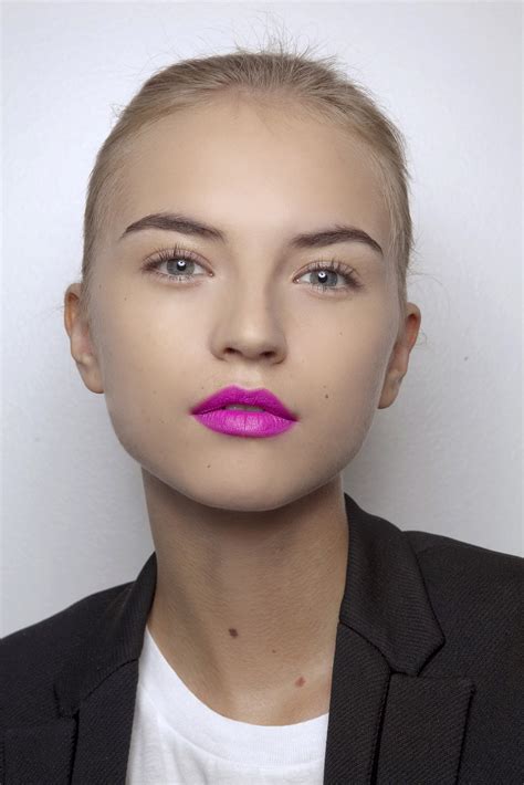 Pink Lipstick: What to Wear With the Bright Lip Color