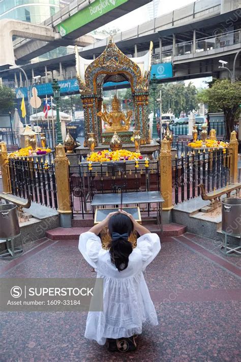 Thailand, Bangkok, Erawan Shrine - SuperStock