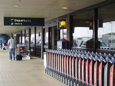 Sydney Kingsford Smith International Airport, Australia - AeroInside