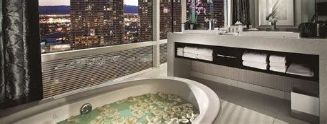 10 Best Las Vegas Hotels with In-Room Jacuzzi Tubs in 2024