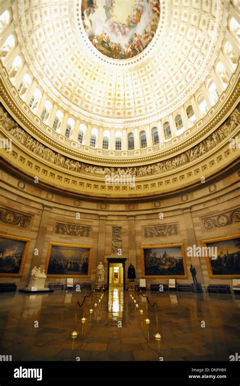 Us capitol rotunda hi-res stock photography and images - Alamy