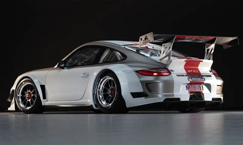 Porsche GT3 R makes debut – AUSmotive.com