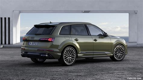 Audi SQ7 | 2025MY (Color: Oak Green Pearl Effect) | Rear Three-Quarter