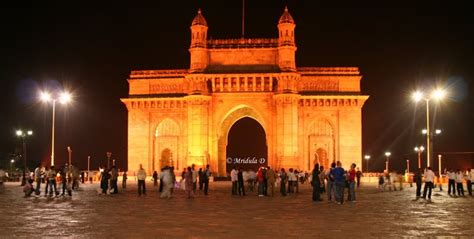 World Beautiful Places: Gateway of India at Night