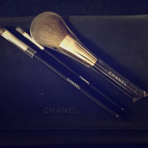 Chanel makeup brushes set of 3 | Makeup brush set, Chanel brushes ...