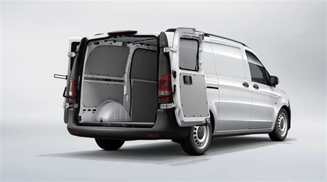 Metris Cargo Van Features | Mercedes-Benz Vans