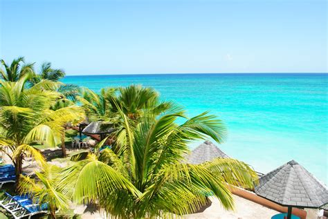 Barbados Beach Club Reviews - 2.5 Star All Inclusive - Barbados All Inclusive