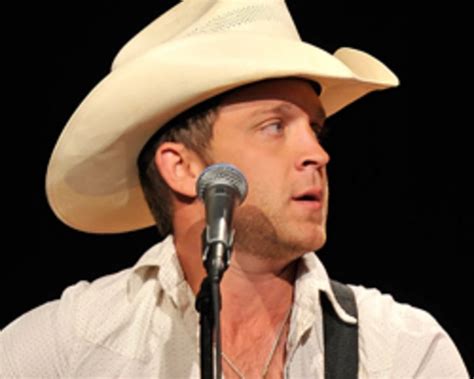 Justin Moore, ‘If Heaven Wasn’t So Far Away’ – Lyrics Uncovered