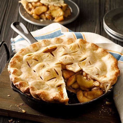 Deep-Dish Homemade Roasted Apple Pie Recipe | Simplot Foods