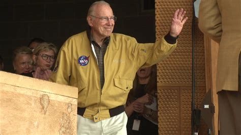 Astronaut James Lovell attends 'Apollo 13' screening in Chicago - ABC7 ...