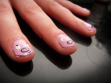 oink oink piggy nail art by borispumps, via Flickr Nail Art Designs ...