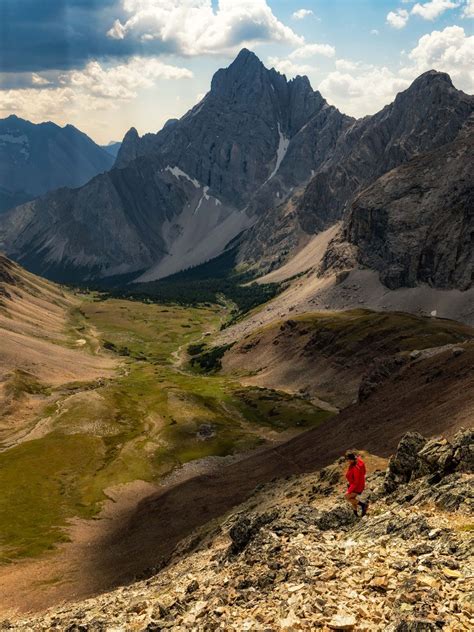 14 Day Hikes with Jaw-Dropping Views in Canmore and Kananaskis Country ...