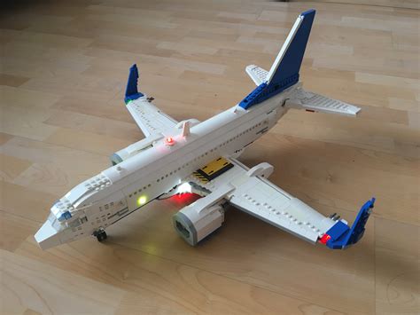 LEGO IDEAS - Boeing 737-300 Classic