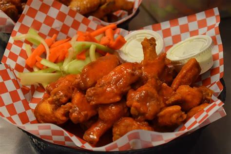 8 Best Places to Get Delicious Hot Wings Near Phoenix | UrbanMatter Phoenix