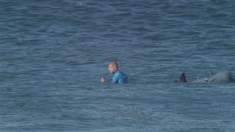 VIDEO: Shark attacks surfer during competition in South Africa - ABC7 San Francisco