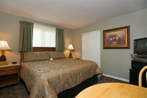 Baby Quail Inn Rooms: Pictures & Reviews - Tripadvisor