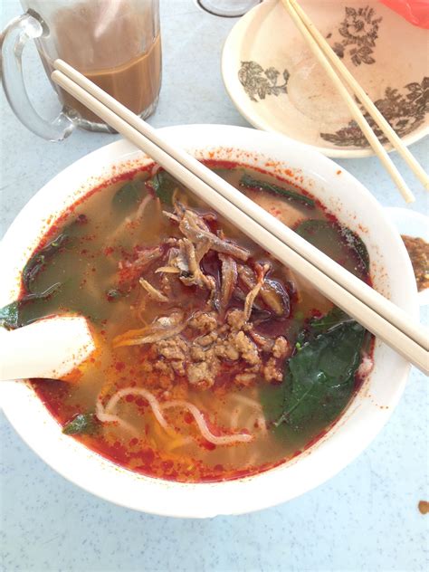 Ma lat pan mee soup at De Happy Land Restaurant. One of the best. Just ...