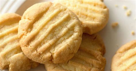 RECIPE: Melt in your mouth custard cookies | Southlands Sun