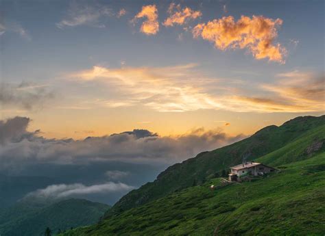 Eho hut, Central Balkan Mountains, Bulgaria : r/europe