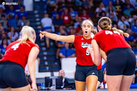 Big Ten Volleyball: 14 matches dot weekend landscape as teams hit conference play