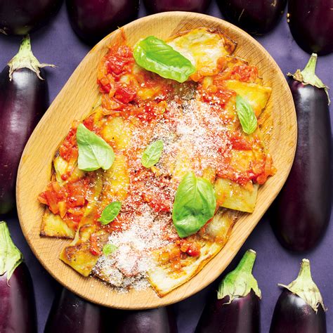 Pan-fried brinjal slices with tomato sauce - MyKitchen